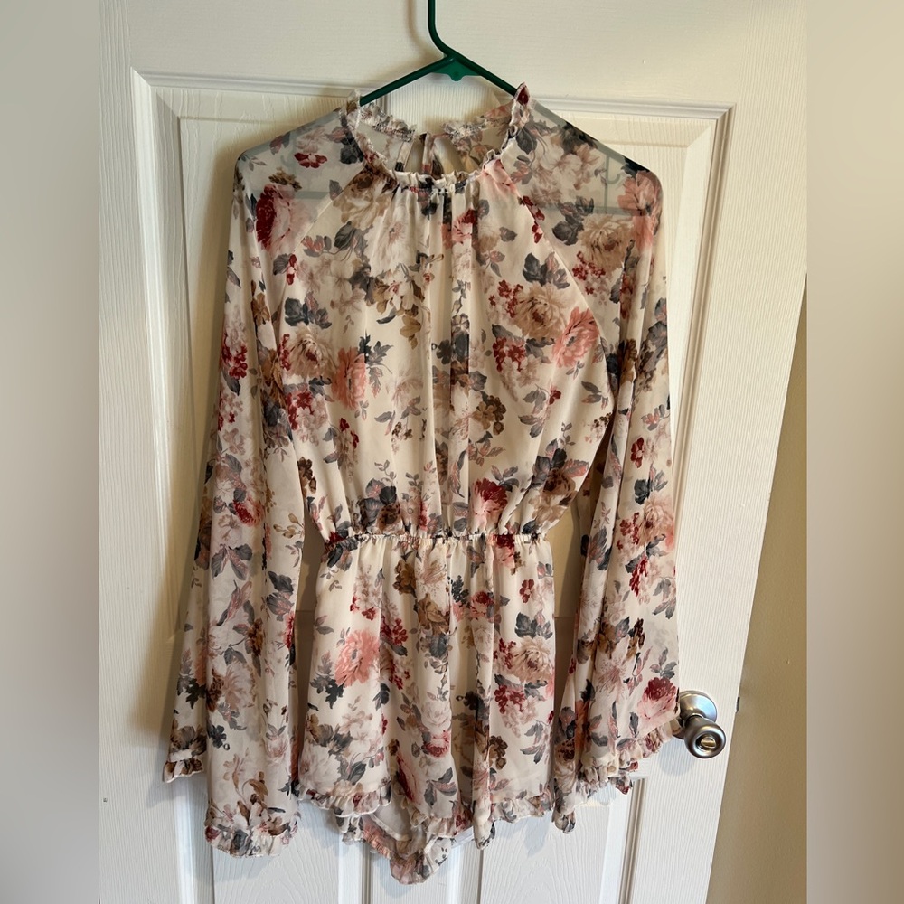 Romantic Floral Wide Sleeve Romper w/Back Out!